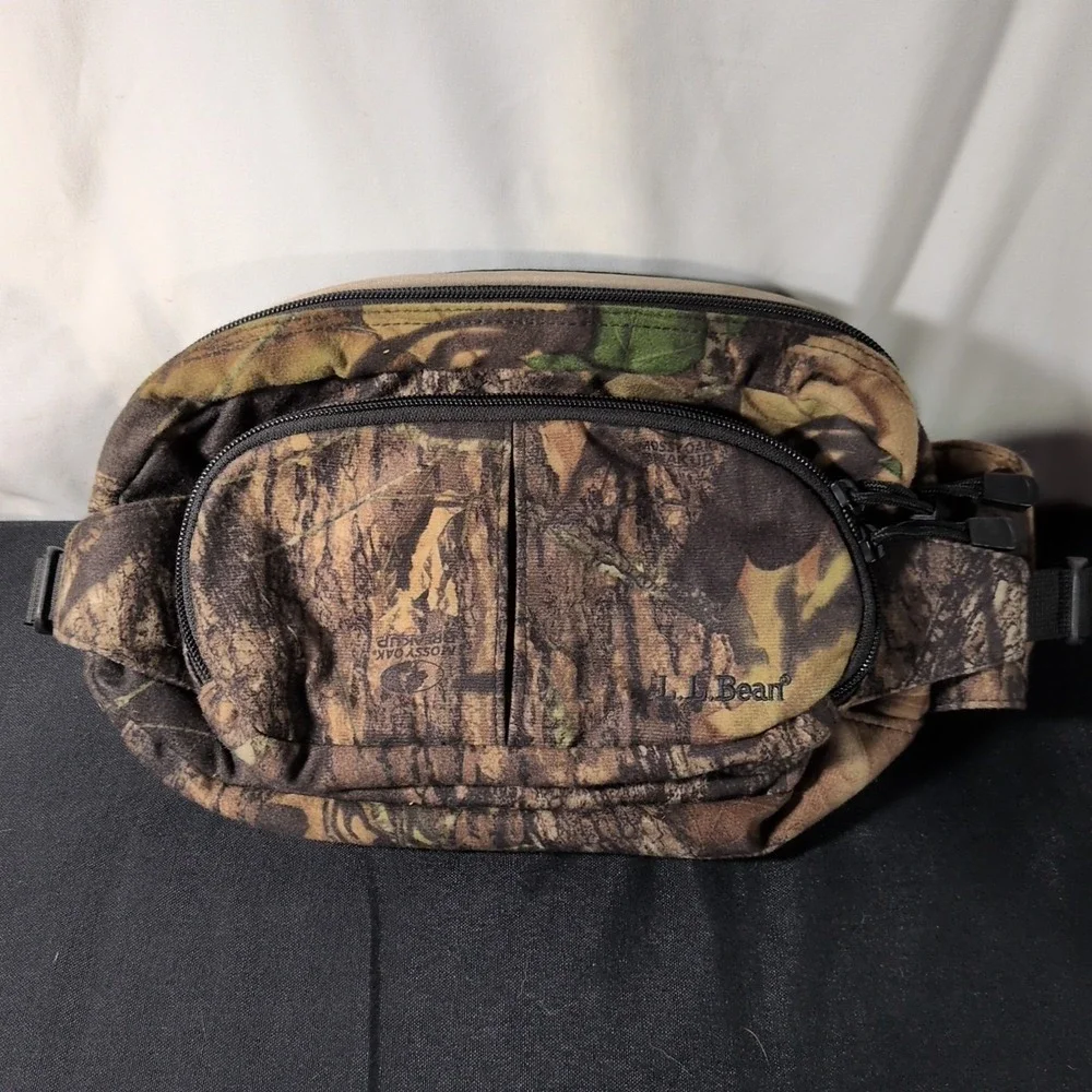 L L Bean Mossy Oak Padded Camo Hunting  Waist Fanny Pack 3 Pockets